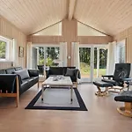 Edna - 500m From The Sea By Interhome *