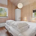 Edna - 500m From The Sea By Interhome
