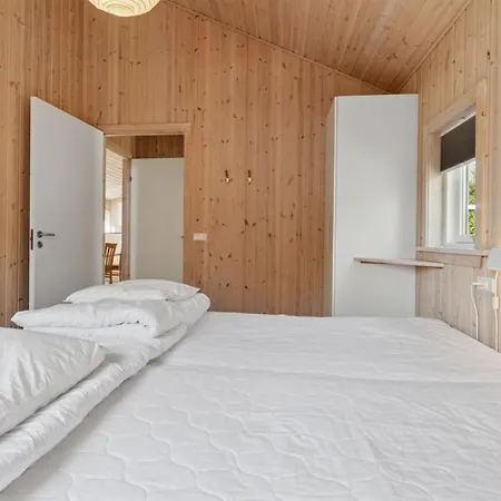 Edna - 500m From The Sea By Interhome Feriehus