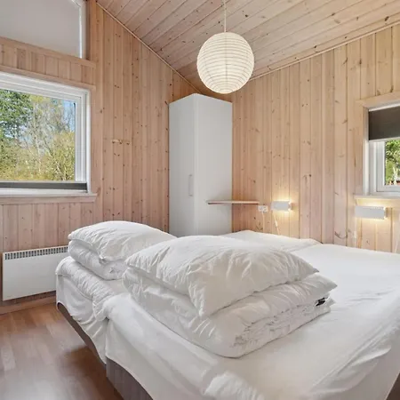 Edna - 500m From The Sea By Interhome Feriehus