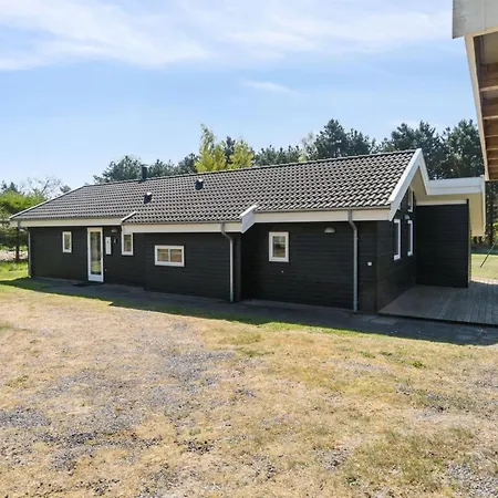 Edna - 500m From The Sea By Interhome *
