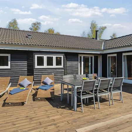 Edna - 500m From The Sea By Interhome