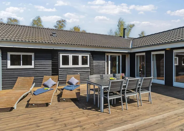 Edna - 500m From The Sea By Interhome